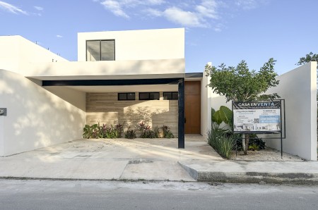 Casa en venta de 3 habitaciones equipada por completo en Cholul al norte de Merida